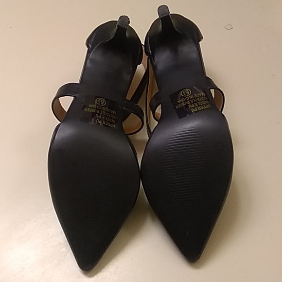 Black Buckle Strap Shoes 6/1/2 in good condition black - Picture 2 of 8